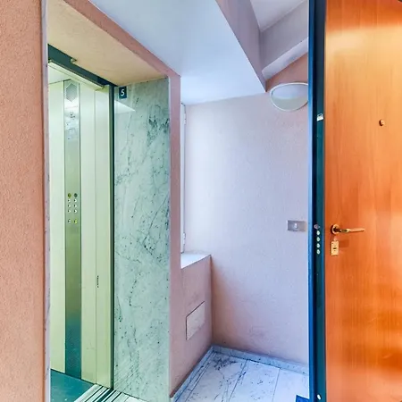 Guesthost - Loft Apartmán