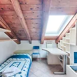 Guesthost - Loft Apartment *